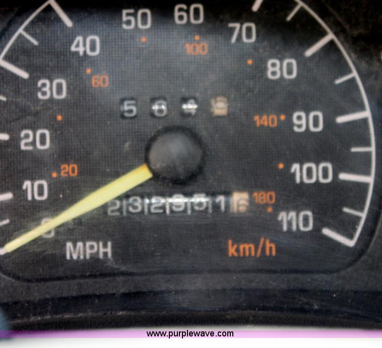 image for item G4607 1995 Pontiac Grand Am SE