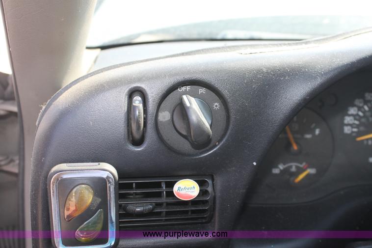 image for item G4608 1998 Chevrolet Monte Carlo LS