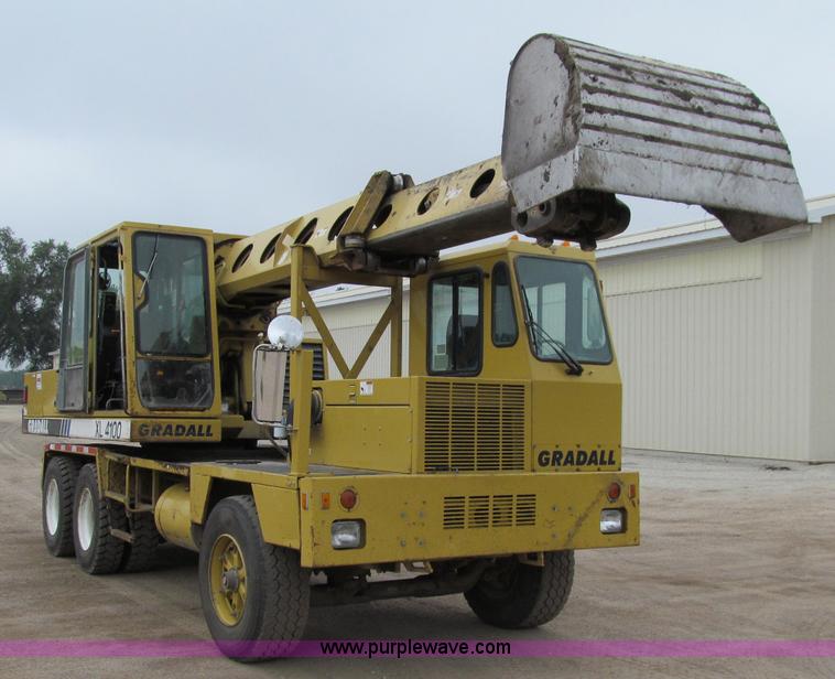 image for item A8443 1998 Gradall XL4100 mobile hydraulic excavator