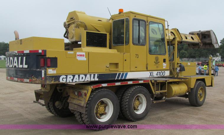 image for item A8443 1998 Gradall XL4100 mobile hydraulic excavator