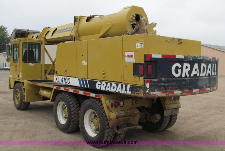 image for item A8443 1998 Gradall XL4100 mobile hydraulic excavator
