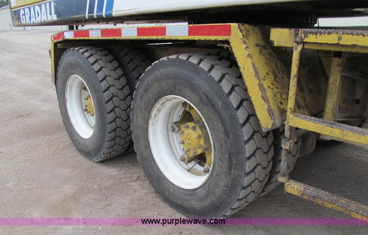 image for item A8443 1998 Gradall XL4100 mobile hydraulic excavator