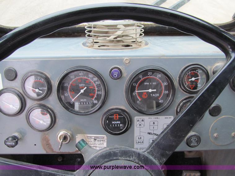 image for item A8443 1998 Gradall XL4100 mobile hydraulic excavator