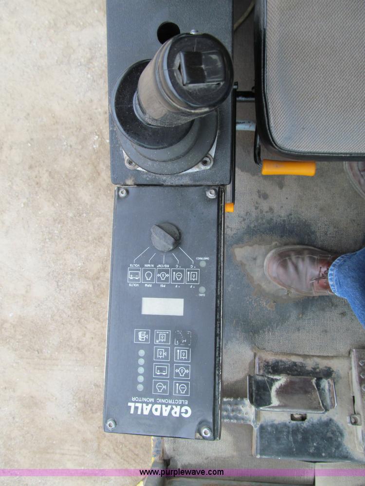 image for item A8443 1998 Gradall XL4100 mobile hydraulic excavator