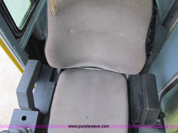 image for item A8443 1998 Gradall XL4100 mobile hydraulic excavator