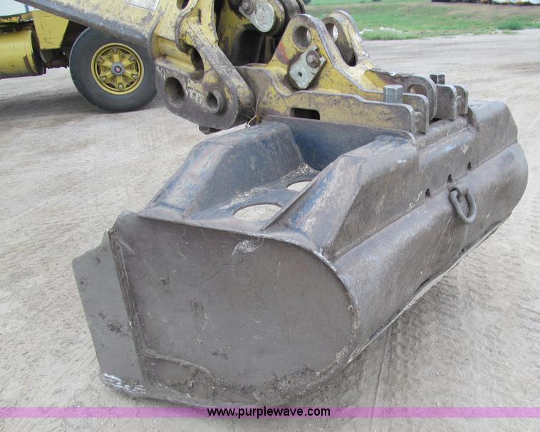 image for item A8443 1998 Gradall XL4100 mobile hydraulic excavator