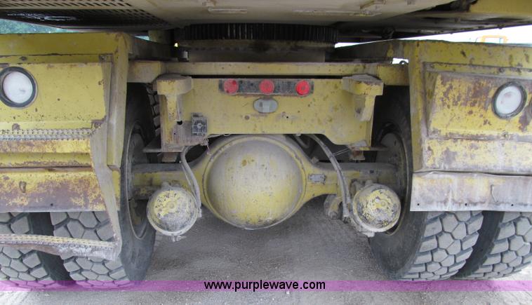 image for item A8443 1998 Gradall XL4100 mobile hydraulic excavator