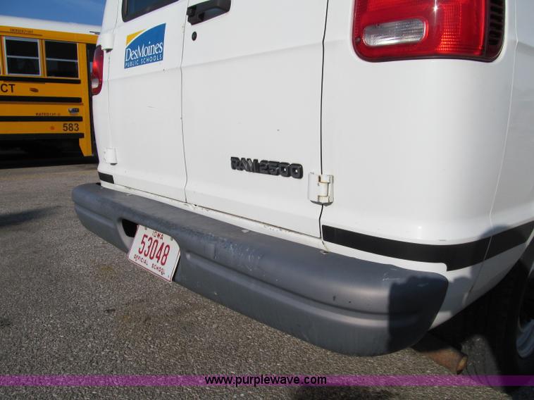 image for item A8446 2001 Dodge Ram 2500 cargo van