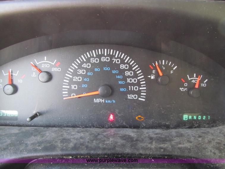 image for item A8446 2001 Dodge Ram 2500 cargo van