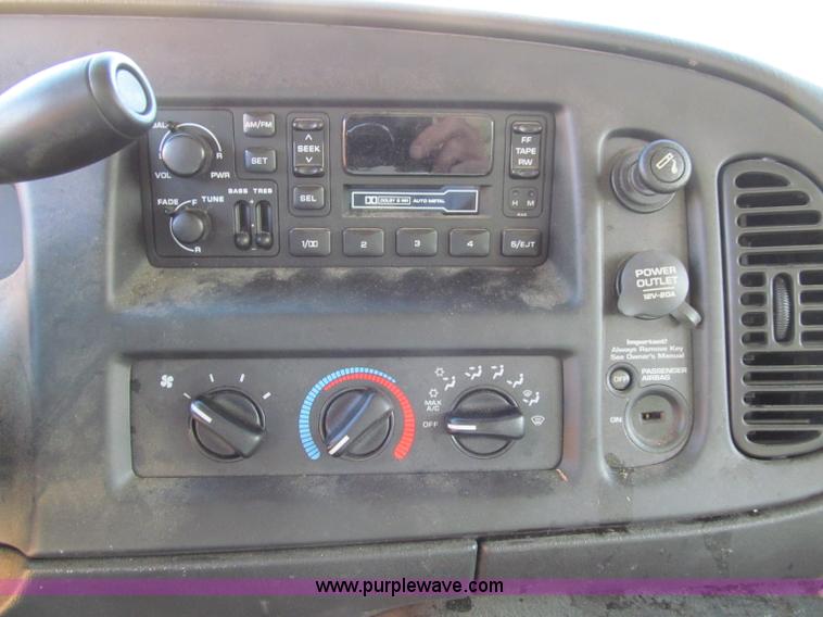 image for item A8446 2001 Dodge Ram 2500 cargo van