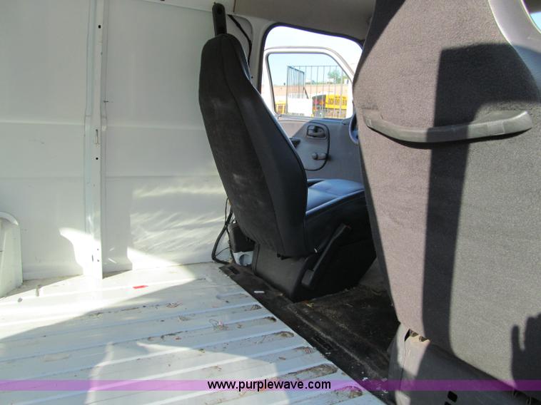 image for item A8446 2001 Dodge Ram 2500 cargo van