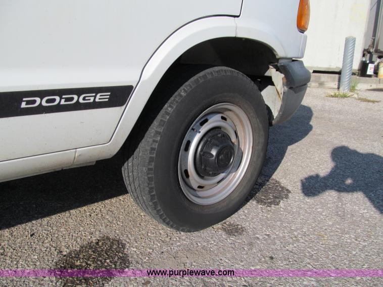 image for item A8446 2001 Dodge Ram 2500 cargo van