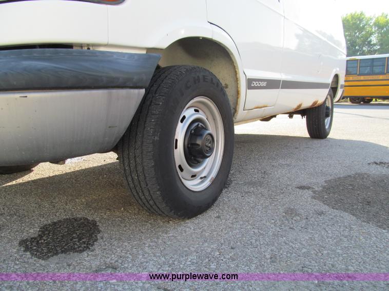 image for item A8446 2001 Dodge Ram 2500 cargo van