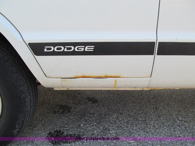 image for item A8446 2001 Dodge Ram 2500 cargo van