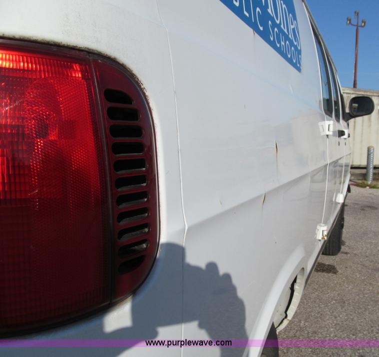 image for item A8446 2001 Dodge Ram 2500 cargo van