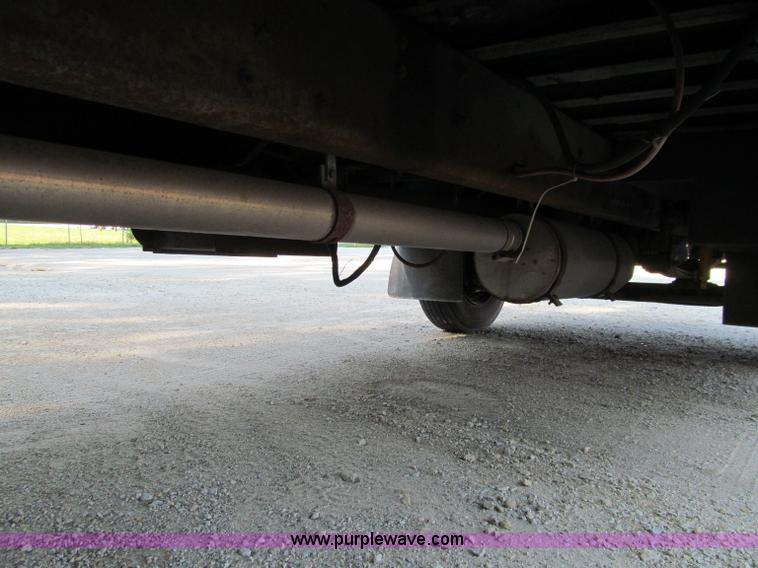 image for item A8447 2001 Freightliner FS65 school bus