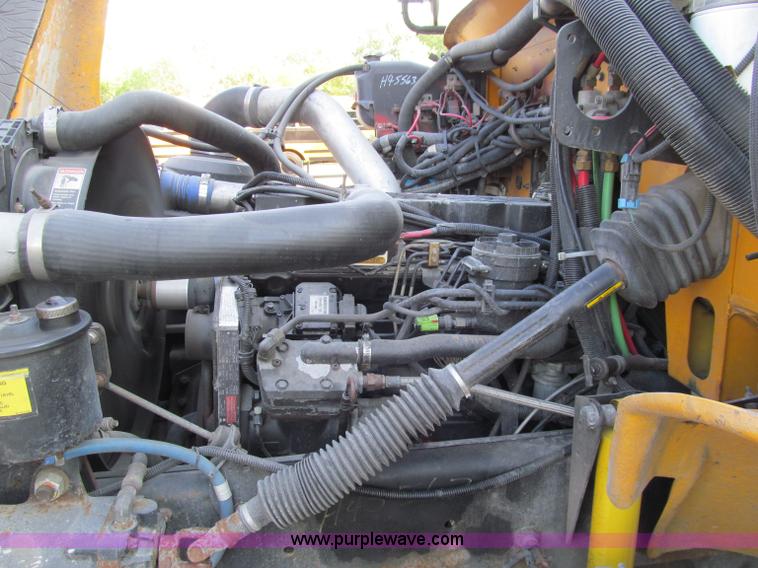 image for item A8447 2001 Freightliner FS65 school bus