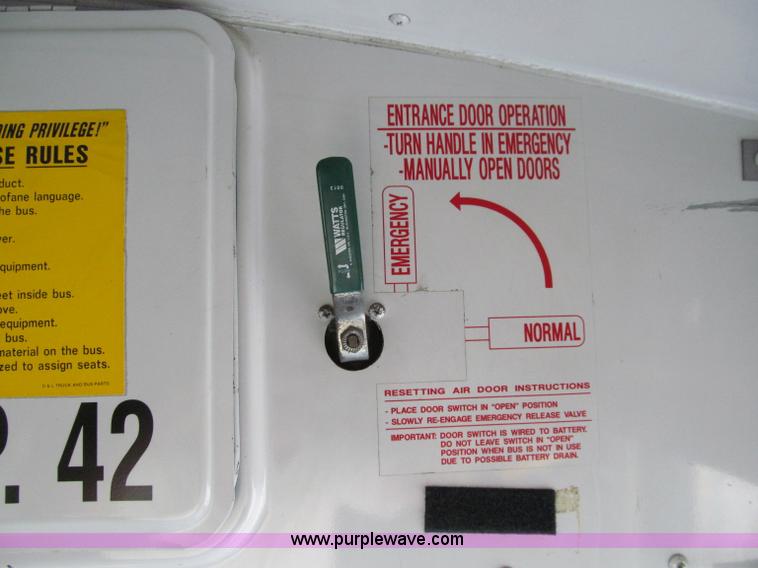 image for item A8447 2001 Freightliner FS65 school bus