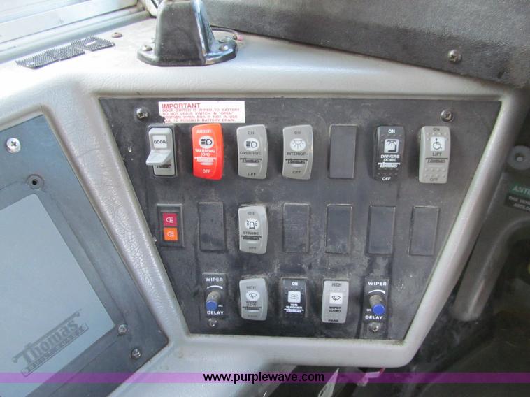 image for item A8447 2001 Freightliner FS65 school bus