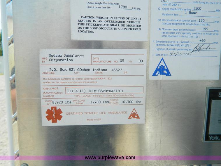 image for item B3832 2000 Ford E350 Medtec ambulance