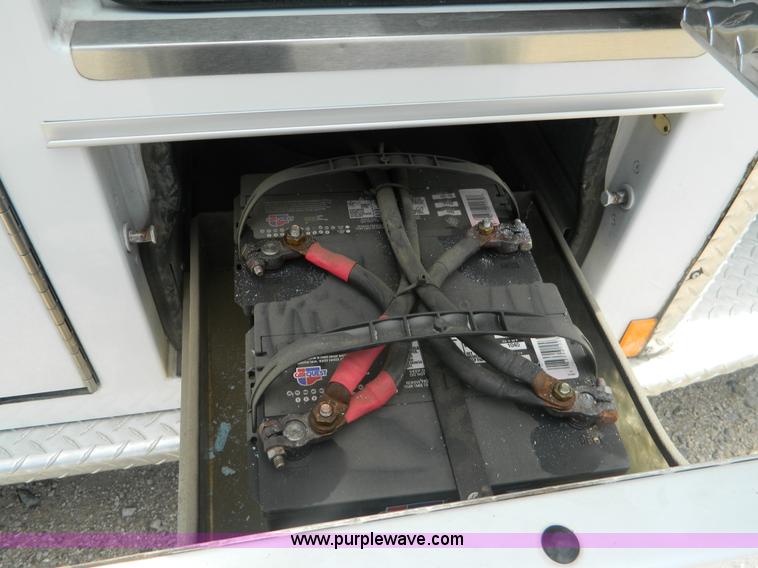 image for item B3832 2000 Ford E350 Medtec ambulance