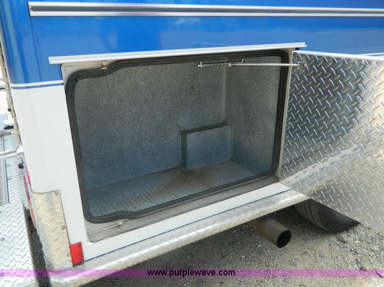 image for item B3832 2000 Ford E350 Medtec ambulance