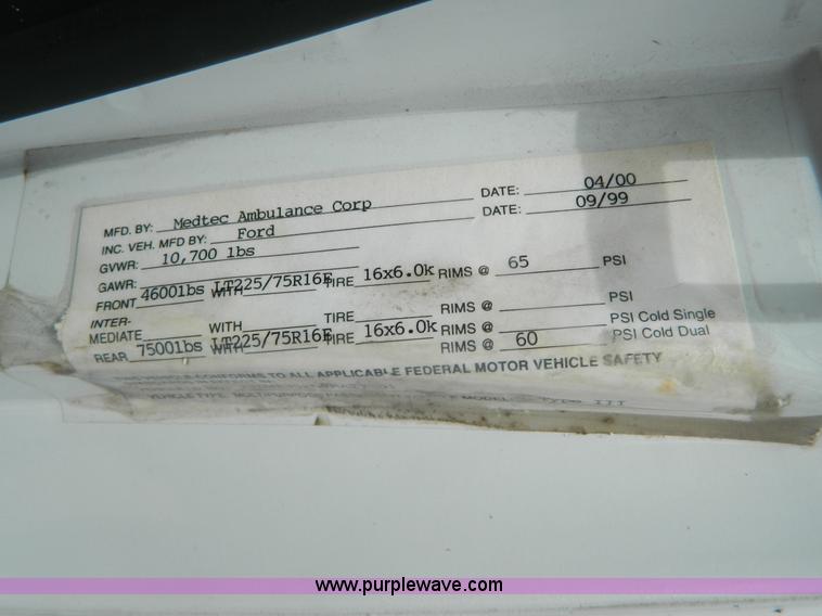 image for item B3832 2000 Ford E350 Medtec ambulance