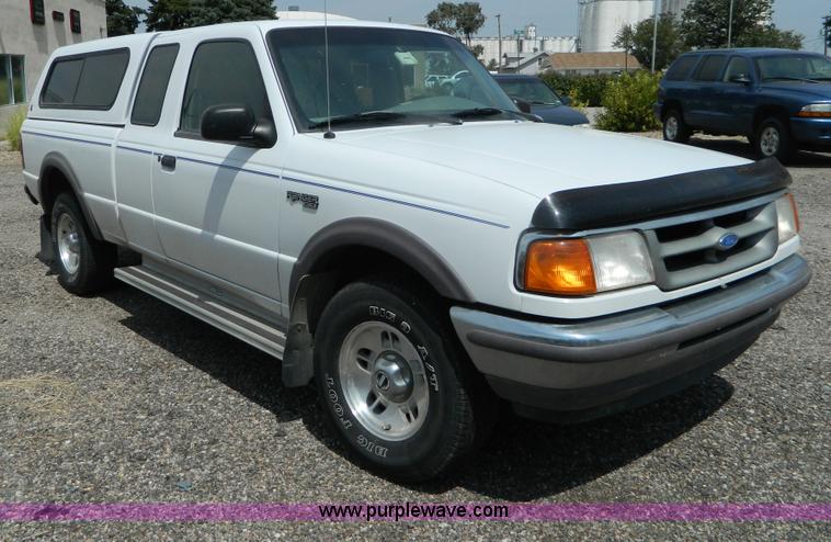 image for item B3847 1997 Ford Ranger XLT SuperCab pickup truck