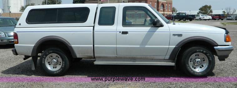 image for item B3847 1997 Ford Ranger XLT SuperCab pickup truck