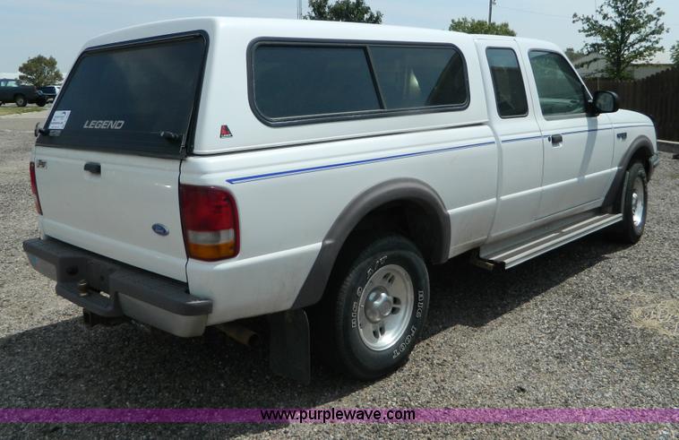 image for item B3847 1997 Ford Ranger XLT SuperCab pickup truck