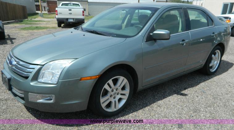 image for item B3848 2006 Ford Fusion SEL