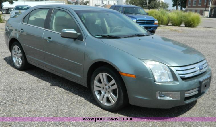 image for item B3848 2006 Ford Fusion SEL