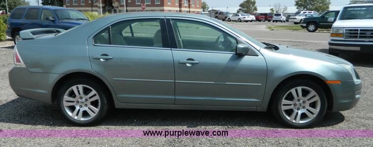 image for item B3848 2006 Ford Fusion SEL