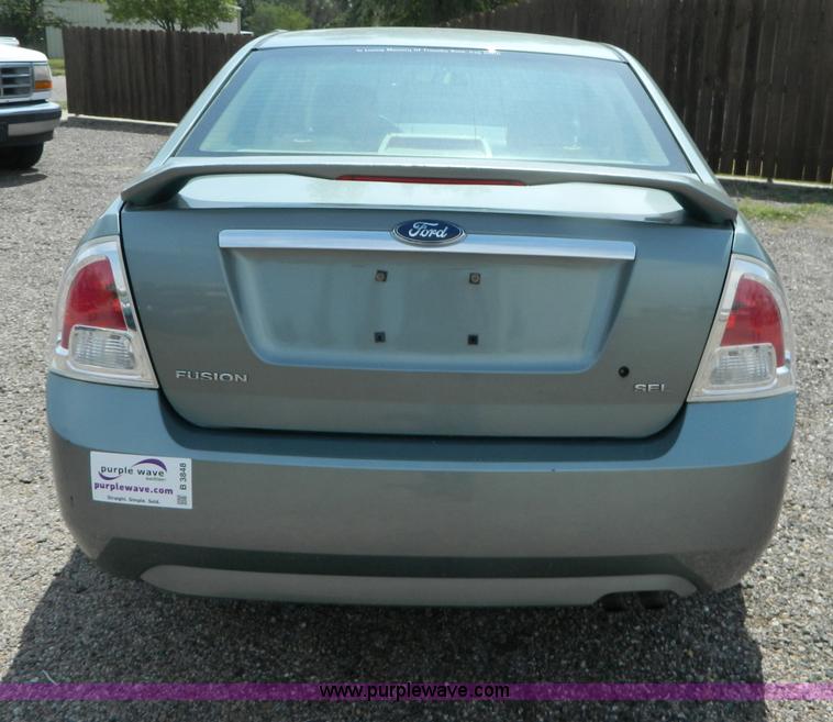 image for item B3848 2006 Ford Fusion SEL