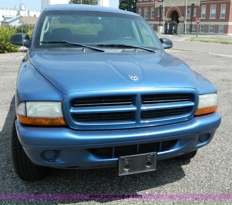 image for item B3850 2002 Dodge Durango SUV