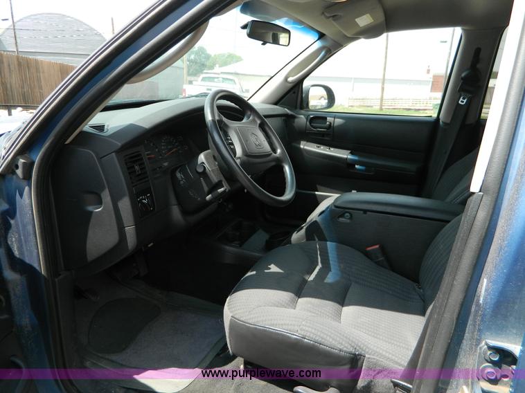 image for item B3850 2002 Dodge Durango SUV