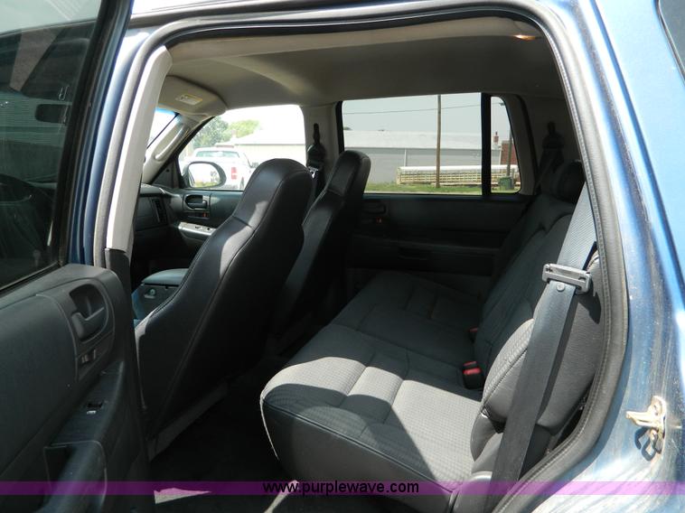 image for item B3850 2002 Dodge Durango SUV