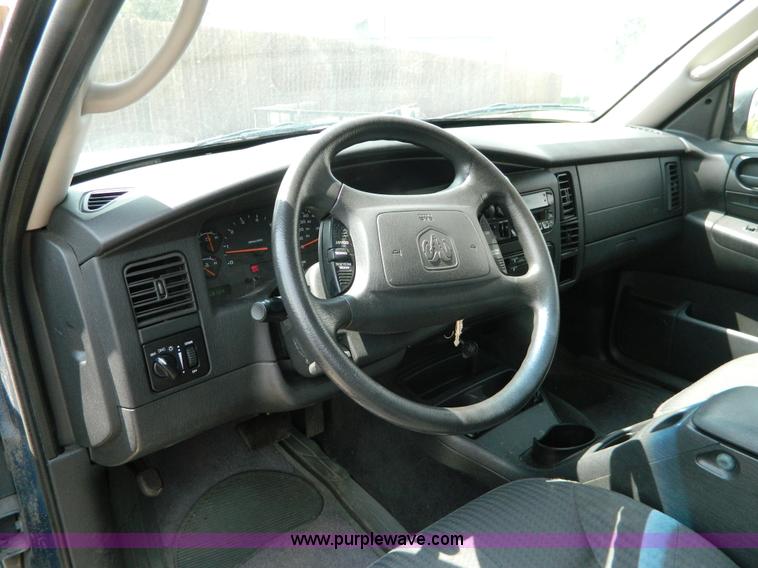 image for item B3850 2002 Dodge Durango SUV