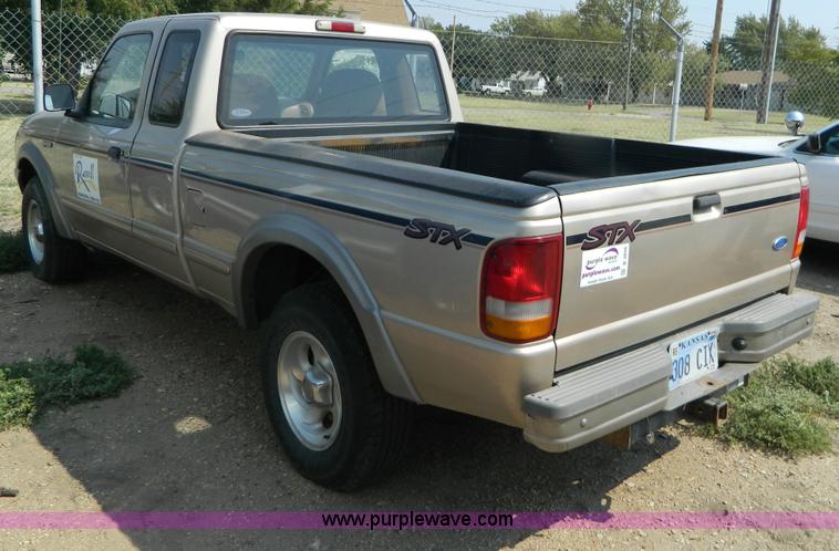 image for item B3856 1996 Ford Ranger STX SuperCab pickup truck