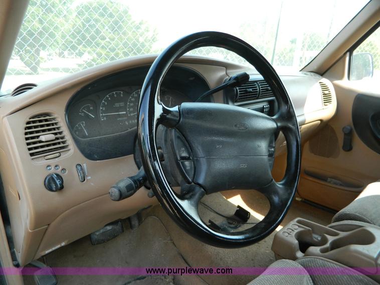 image for item B3856 1996 Ford Ranger STX SuperCab pickup truck