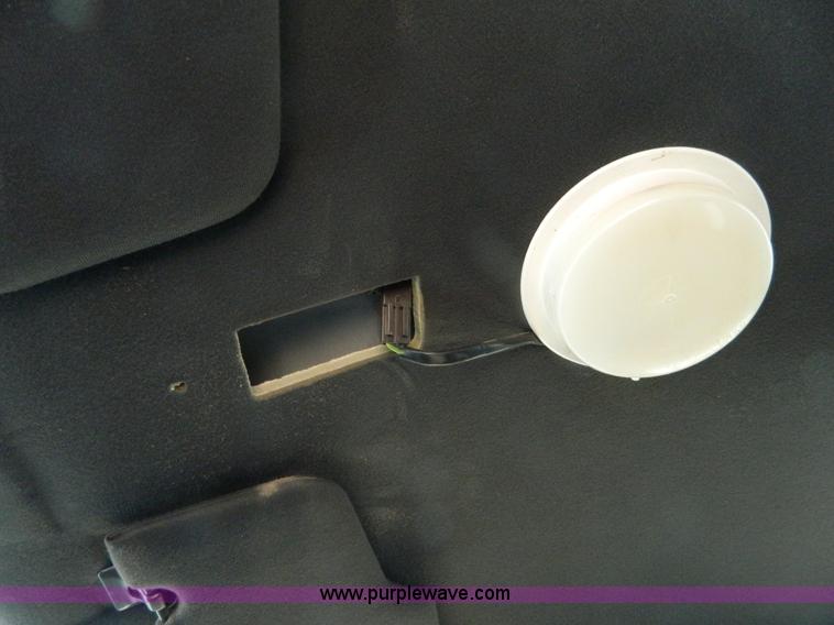 image for item B3857 2004 Ford Crown Victoria