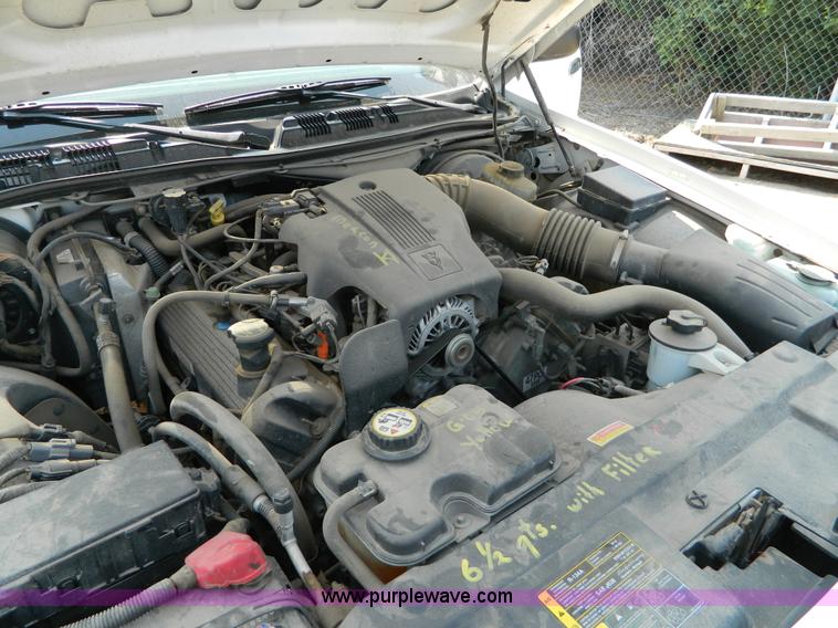 image for item B3857 2004 Ford Crown Victoria