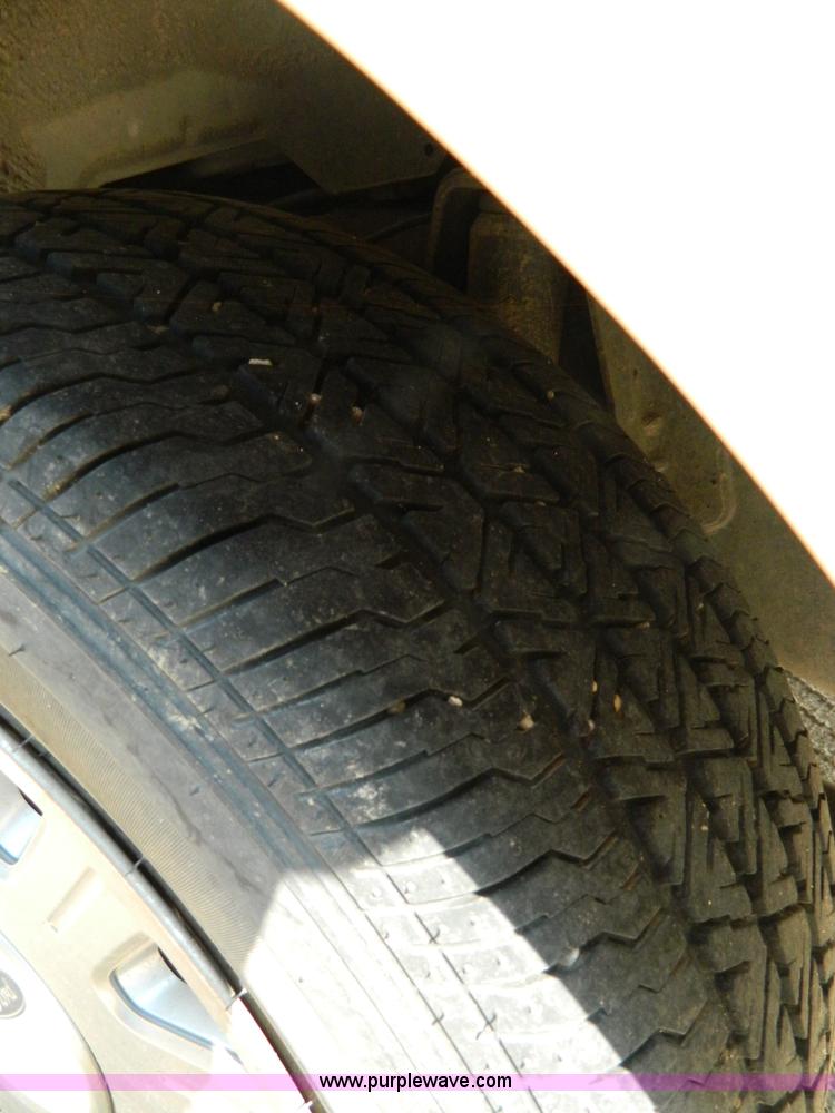 image for item B3858 2003 Ford Crown Victoria