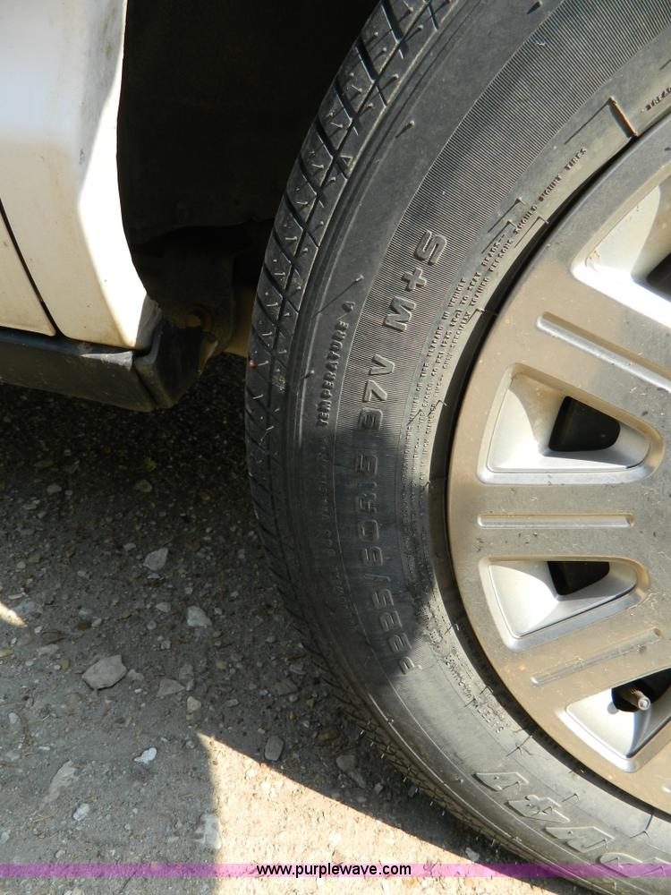 image for item B3858 2003 Ford Crown Victoria