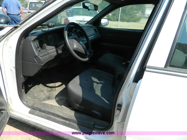 image for item B3858 2003 Ford Crown Victoria