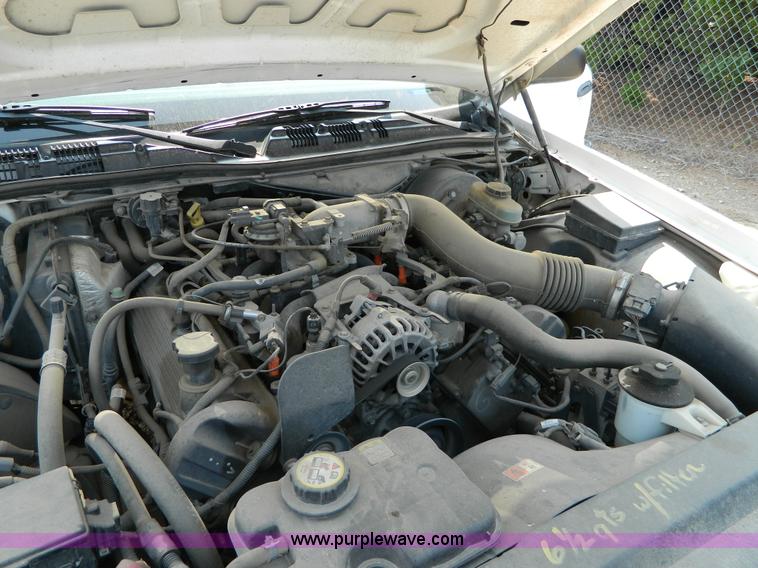 image for item B3858 2003 Ford Crown Victoria