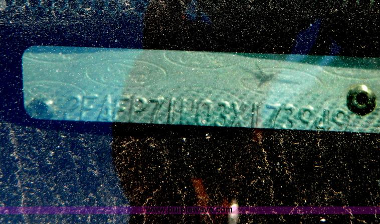 image for item B3858 2003 Ford Crown Victoria