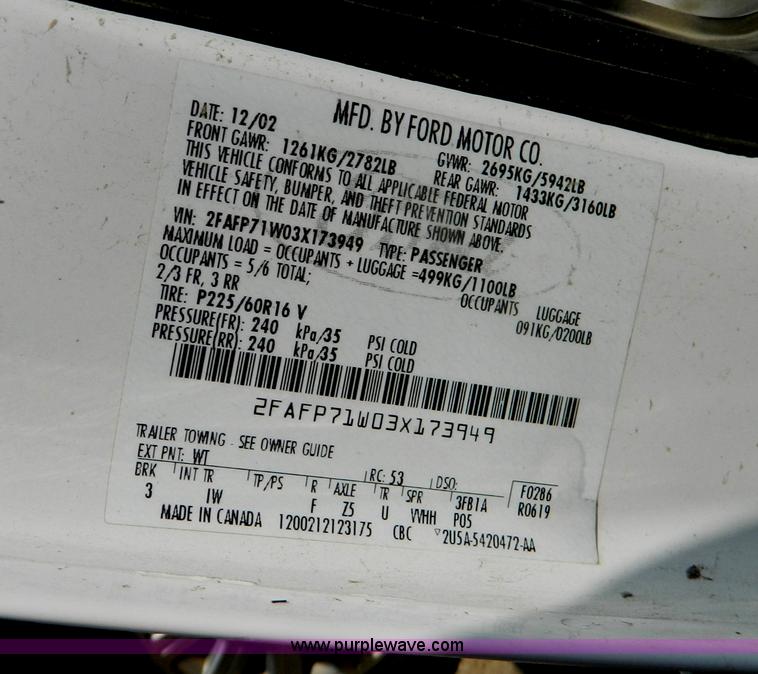 image for item B3858 2003 Ford Crown Victoria