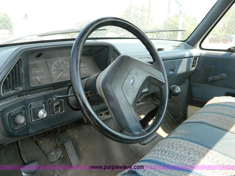 image for item B3859 1991 Ford F350 Custom utility pickup truck