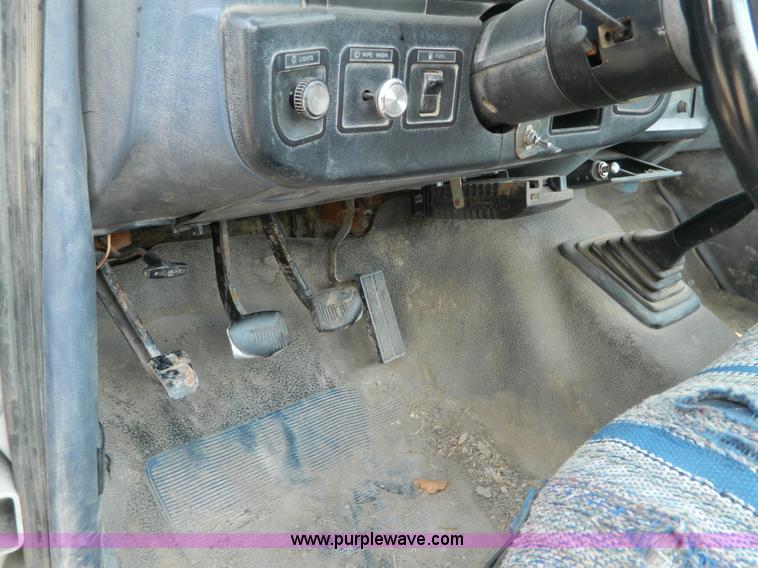 image for item B3859 1991 Ford F350 Custom utility pickup truck